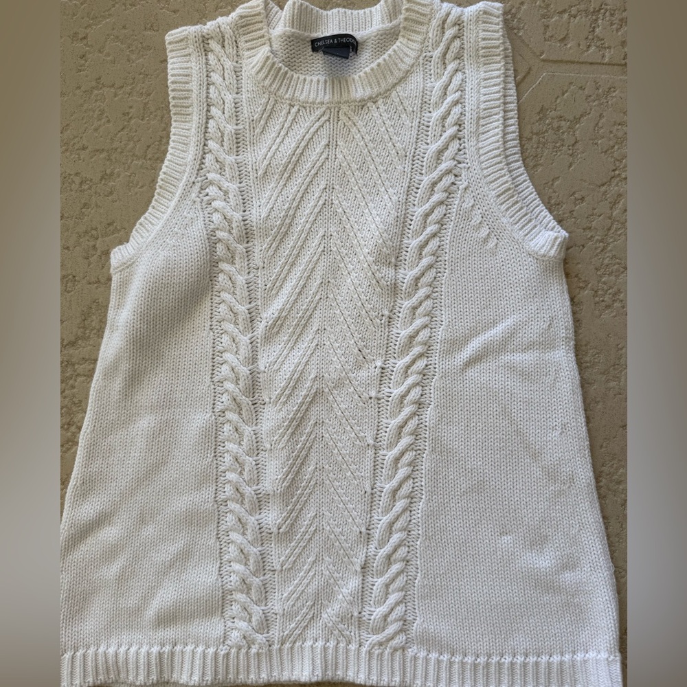 Chelsea & Theodore Ivory Knit Pullover - Picture 2 of 9
